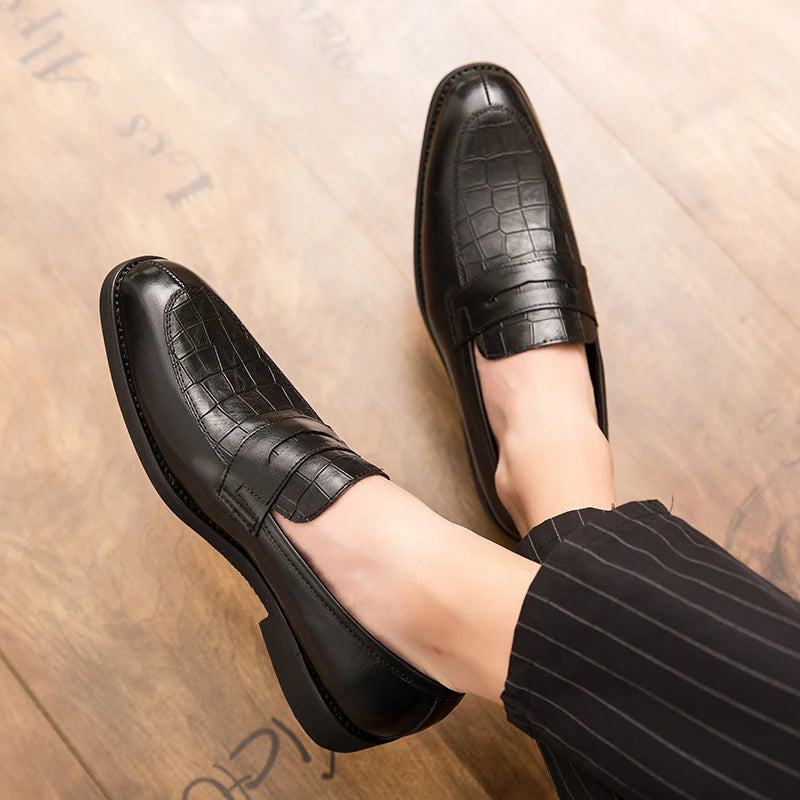 Luxurious Mens Casual Shoes Fashion Low Heel Men's Shoes Men Loafers Male Shoes Casual British Style Shoes Designer Shoes Men