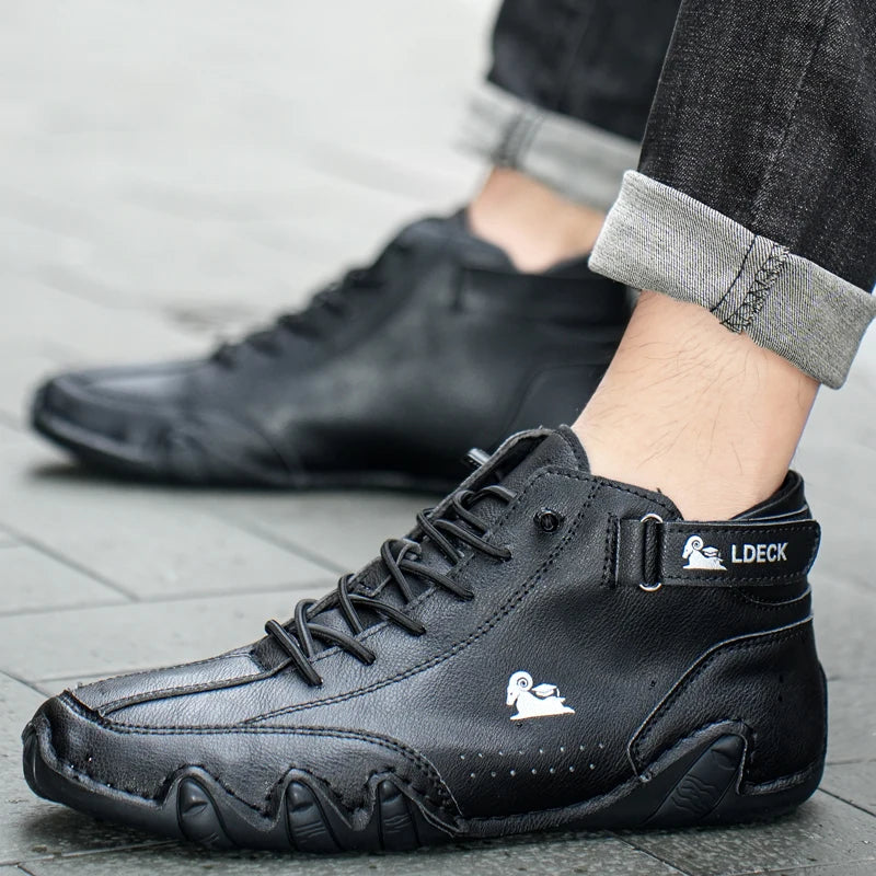 New in Casual Shoes Men Sneakers Male High Top Sneakers Winter Warm Designer Fashion Loafers Lace Up Shoes Men Ankle Boots