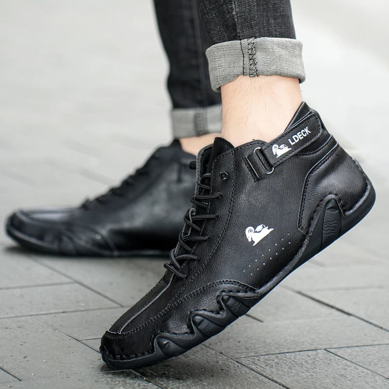 New in Casual Shoes Men Sneakers Male High Top Sneakers Winter Warm Designer Fashion Loafers Lace Up Shoes Men Ankle Boots